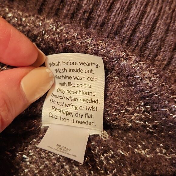 Nine West V-Neck Metallic Tunic Knit Sweater Bundle Medium, Silver & Holiday Red - Picture 9 of 9